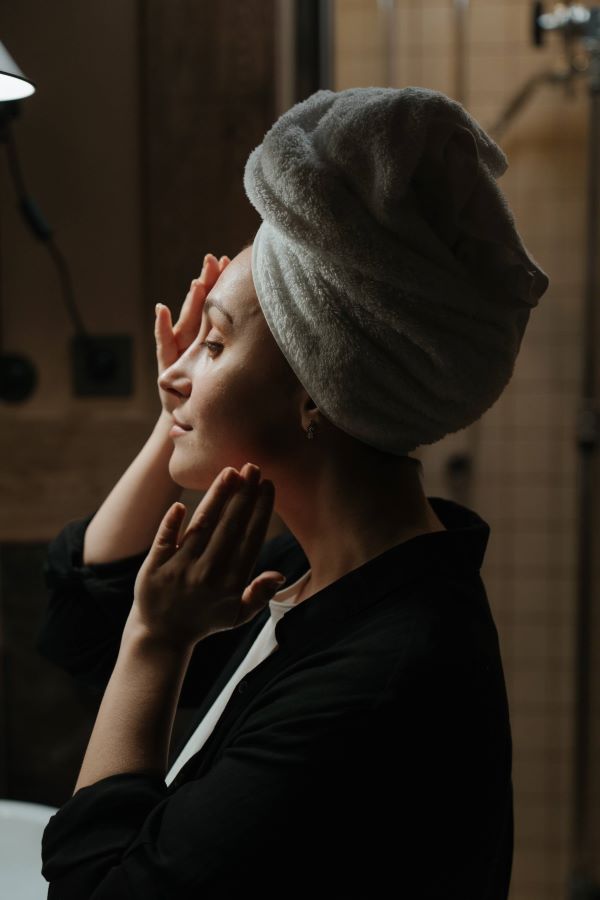 Women look mirror